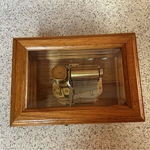 Reuge Swiss  Music Box